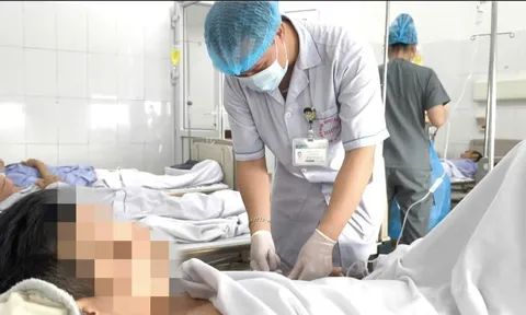 Từ ca mổ cấp cứu sau khi ăn bát bún cá: Bác sĩ chỉ ra 3 điều cần lưu ý