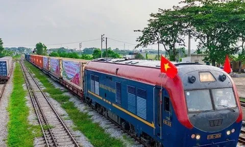 Khi nào đầu tư tuyến đường sắt Hải Phòng - Hạ Long - Móng Cái và kết nối với Trung Quốc?
