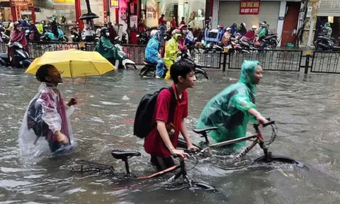 Hà Nội cho học sinh toàn thành phố nghỉ học ngày mai 1/10 vì mưa bão
