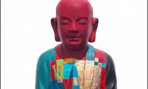 "Vùng xám" bản quyền và bức tượng nhà sư ngồi thiền gây tranh luận