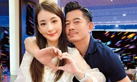 Nam diễn viên nổi tiếng showbiz "thưởng nóng" tiền tỷ cho vợ trẻ kém 22 tuổi khi hạ sinh con thành công
