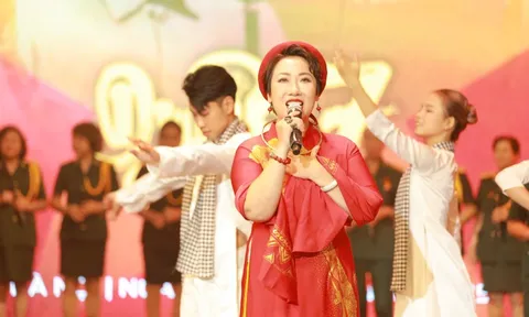 Sao Mai Hiền Anh và dàn nghệ sĩ gạo cội hát trong đêm nhạc ra mắt album Duyên 7
