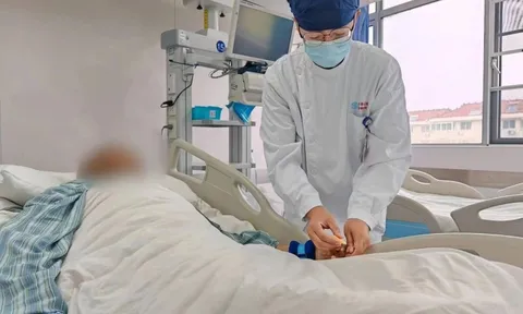 Người đàn ông hôn mê, nguy kịch sau khi uống 1 thứ do hàng xóm giới thiệu