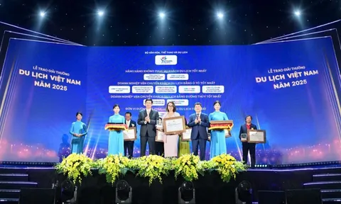 Xanh SM là “Doanh nghiệp kinh doanh vận chuyển khách du lịch bằng ô tô tốt nhất”