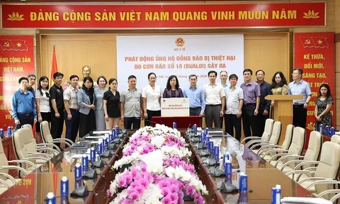 Phong trào “ai có gì giúp nấy” lan tỏa mạnh mẽ trong đội ngũ cán bộ y tế