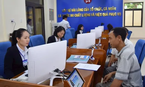 Từ nay, người dân Hà Nội được hưởng thêm tiện ích mới, người từ 75 tuổi trở lên được ưu tiên