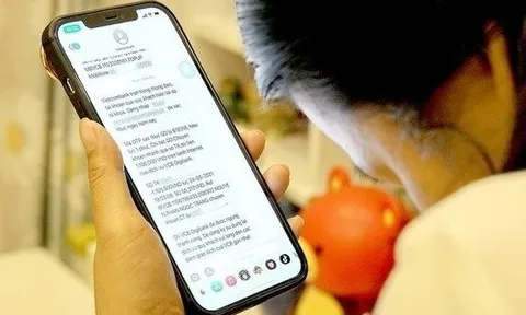 Tài khoản ngân hàng bất ngờ tự động chuyển khoản 163 triệu đồng, người phụ nữ ở Hà Nội báo công an