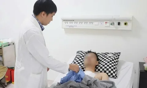 Ca mổ kéo dài 4 giờ cứu người đàn ông bị vỡ tim ở TP HCM