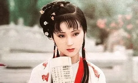 “Lâm Đại Ngọc kinh điển nhất” bị chê tơi tả đến "xám mặt" nhưng vẫn được nhận vai vì lý do không ai đỡ nổi!