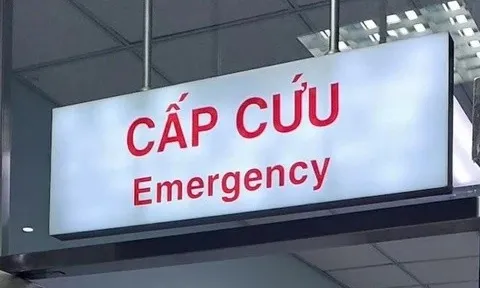 Bé 2 tuổi nhập viện cấp cứu khi đang đứng chơi xem pháo hoa vui Trung thu