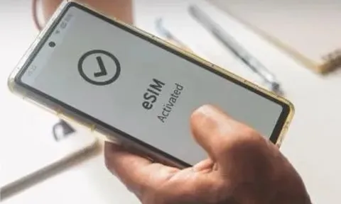 Công nghệ eSIM đe dọa doanh thu của các hãng viễn thông