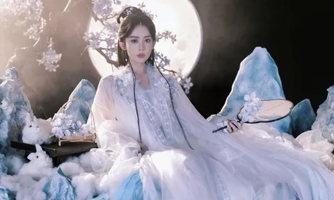 Ai đứng cùng mỹ nhân này cũng thành tàng hình hết: Đẹp nhất trần đời hiếm người bì nổi, 360 độ góc nào cũng phong thần