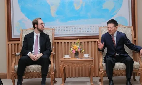 Phó Thủ tướng Hồ Đức Phớc tiếp lãnh đạo Tập đoàn Tether