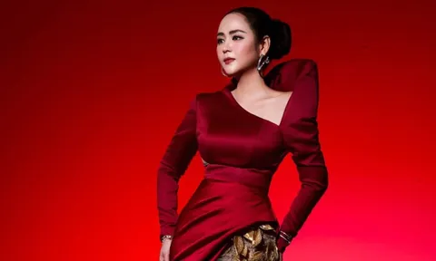 NTK Thanh Hương Bùi bật mí lý do chọn ngày diễn show ở Thượng Hải