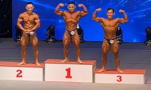 Phạm Văn Mách 48 tuổi vẫn vô địch giải thể hình quốc gia