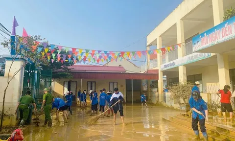 Thủ tướng yêu cầu khắc phục thiệt hại do bão để học sinh tới trường