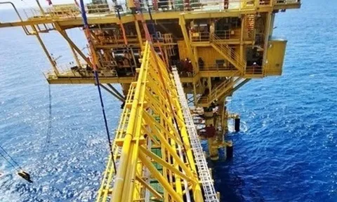 Kỳ tích trên biển: Liên doanh hơn 40 năm tuổi lập kỷ lục khai thác mỏ "vàng đen" sớm 65 ngày