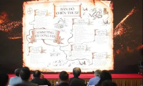 Đã gọi là sách “bí kíp” bất động sản thì phải bán đắt người ta mới mua, nếu bán rẻ người ta nghĩ là “mẹo vặt”