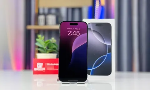 Mẫu iPhone đời cũ này có nhiều trang bị đáng tiền hơn cả iPhone 17
