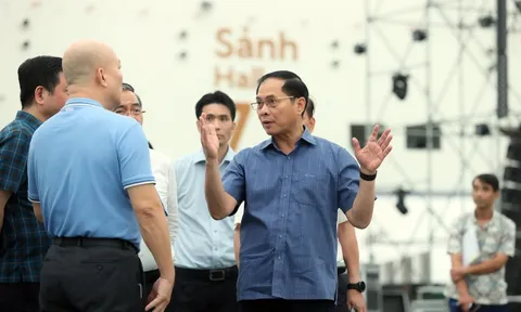 Ngày kia, hàng triệu người Việt Nam sẽ chứng kiến 1 sự kiện "3 nhất" khai mạc tại công trình top 10 TG