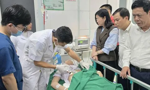 Vụ tấn công nhiều người ở Bệnh viện Sản nhi Nghệ An: Vết thương của ngành y!