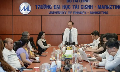 Trường ĐH Tài chính-Marketing gây chú ý khi tuyển dụng viên chức là sinh viên