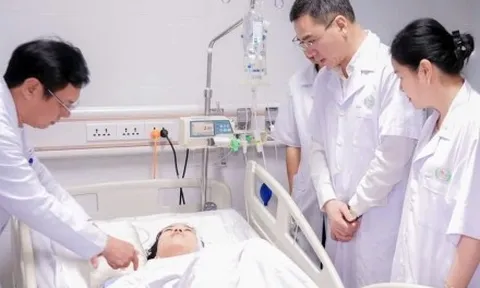 Bộ trưởng Y tế: ‘Y bác sĩ phải được bảo vệ trong bất cứ trường hợp nào’