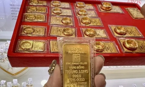 Sáng 27/10: Giá vàng tiếp tục đi xuống