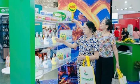 Phân Bón Cà Mau lan tỏa hành trình xanh tại Hội chợ Mùa thu 2025