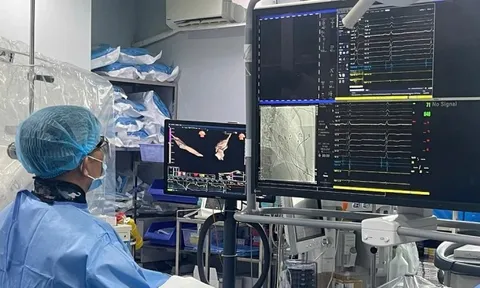 Bác sĩ dùng điện ‘đốt’ tim cứu người phụ nữ bị rối loạn nhịp