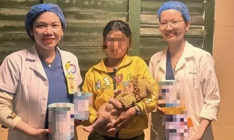 Bé sơ sinh 5 ngày tuổi thủng dạ dày vì được mẹ cho ăn… cơm