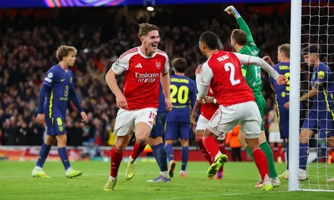 Siêu máy tính khiến cổ động viên Arsenal vỡ òa