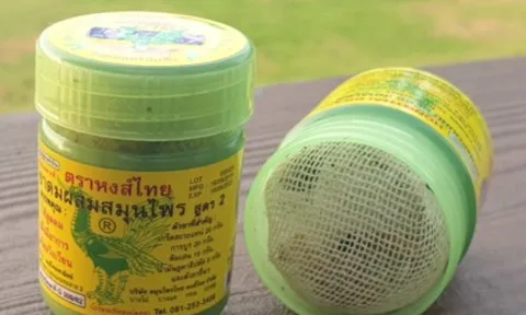 Dầu hít 'thông mũi' Hong Thai nổi tiếng của Thái Lan nhiễm khuẩn vượt mức