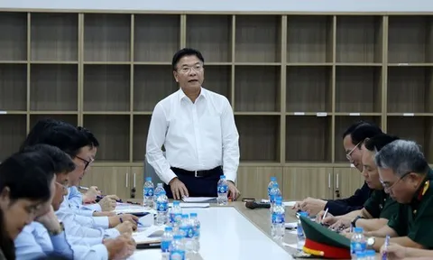 Phó Thủ tướng Lê Thành Long kiểm tra tiến độ 2 dự án y tế lớn tại Ninh Bình