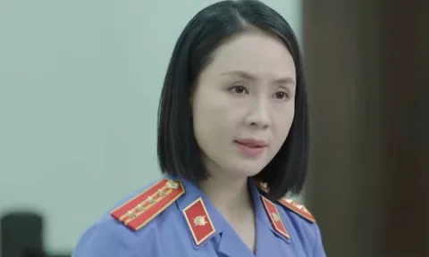 Hồng Diễm vừa xuất hiện đã bị chê