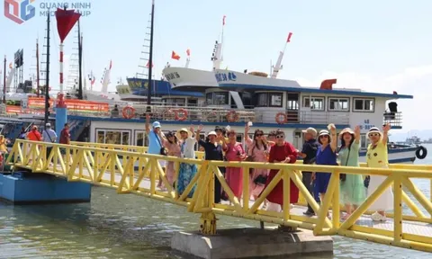 Cả nghìn người Trung Quốc "đổ bộ", một lĩnh vực của Quảng Ninh "nóng rực" dịp cuối năm