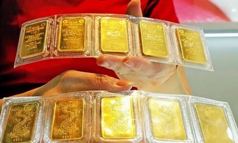 Chiều 30/10: Giá vàng đảo chiều tăng mạnh, lại lên sát 148 triệu đồng/lượng