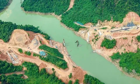 Hơn 400 mũi thi công, 6.000 nhân sự, 2.700 thiết bị dồn lực đẩy nhanh tiến độ 2 cao tốc để thống tuyến cuối năm theo chỉ đạo của Thủ tướng