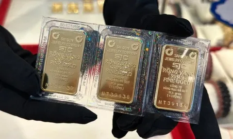 Giá vàng tăng mạnh, vênh thế giới gần 20 triệu đồng/lượng