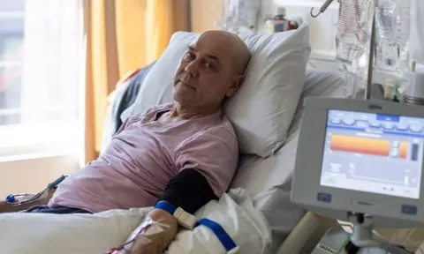 Vô tình phát hiện ung thư "ăn mòn" xương sau một cú vấp: Hóa ra cơ thể kêu cứu từ lâu nhưng lại làm ngơ