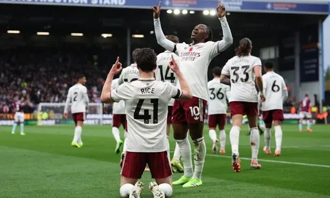 Rice tiết lộ lý do chỉ tay lên trời sau khi ghi bàn cho Arsenal