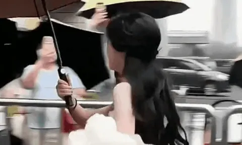 Đừng ai cho mỹ nhân này tồn tại ở showbiz nữa: Vô ơn coi thường khán giả, xứng đáng flop 100 năm