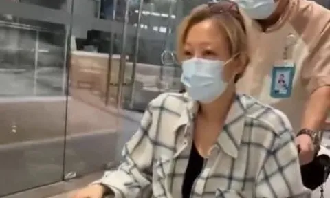 Nữ ca sĩ rách cơ lưng, phải ngồi xe lăn sau khi tập gym