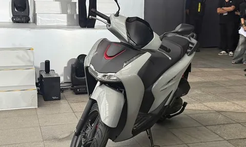 Honda SH 2026 có gì mới? Giá từ 78 triệu đồng, màn hình TFT, sạc USB-C và loạt công nghệ chưa từng xuất hiện