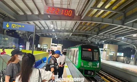 Từ 18/11 khách đi tàu điện Cát Linh - Hà Đông sẽ sử dụng vé 'một chạm'