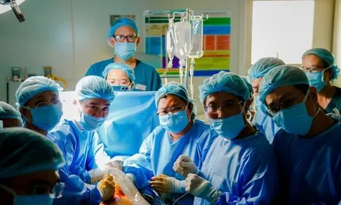 Người mẹ Singapore sinh con an toàn nhờ thông tim thai tại Việt Nam