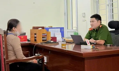 Chuyển khoản nhầm 16K cho shipper giao hàng, người phụ nữ bị lừa mất sạch 400 triệu trong tài khoản