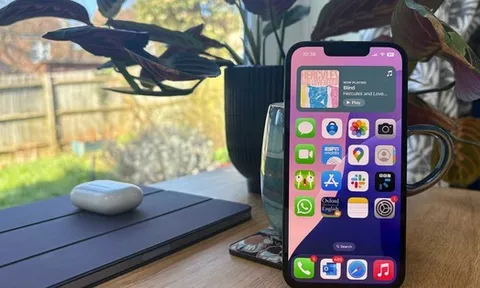 iPhone đời cao giá mềm của Apple lao dốc mạnh, giá thấp kỷ lục tại Việt Nam