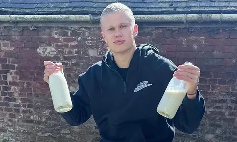 Sở thích uống sữa khác người của Haaland