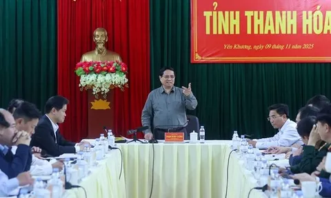Thủ tướng Phạm Minh Chính làm việc với Thường trực Tỉnh uỷ Thanh Hóa
